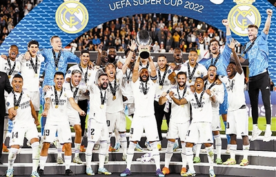 截然不同 截然不同