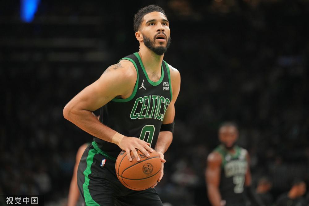 出的年轻球 出的年轻球